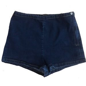 ✨2/$15✨✨High Waist, Side Zip, Denim Shorts